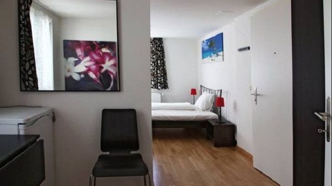 Swiss Star Guesthouse District 4 - Contactless Self Check-In Цюрих Номер фото
